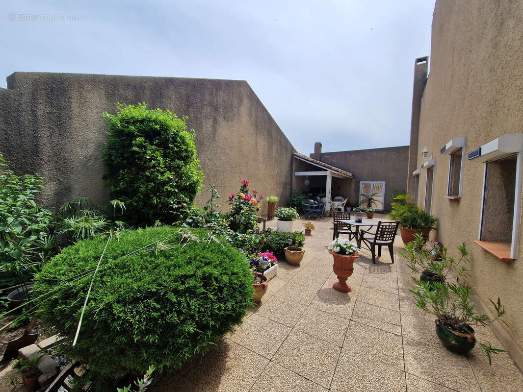 Maison à COURSAN