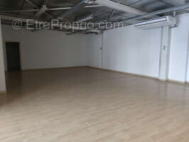 Commerce à SAINT-JULIEN-LES-VILLAS