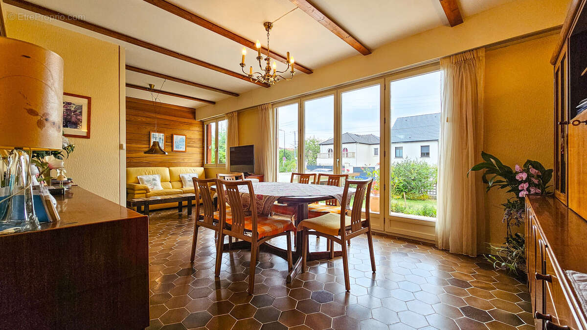 Maison à SARTROUVILLE