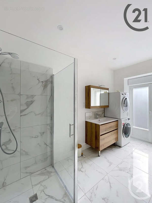 Maison à CHAMPS-SUR-YONNE