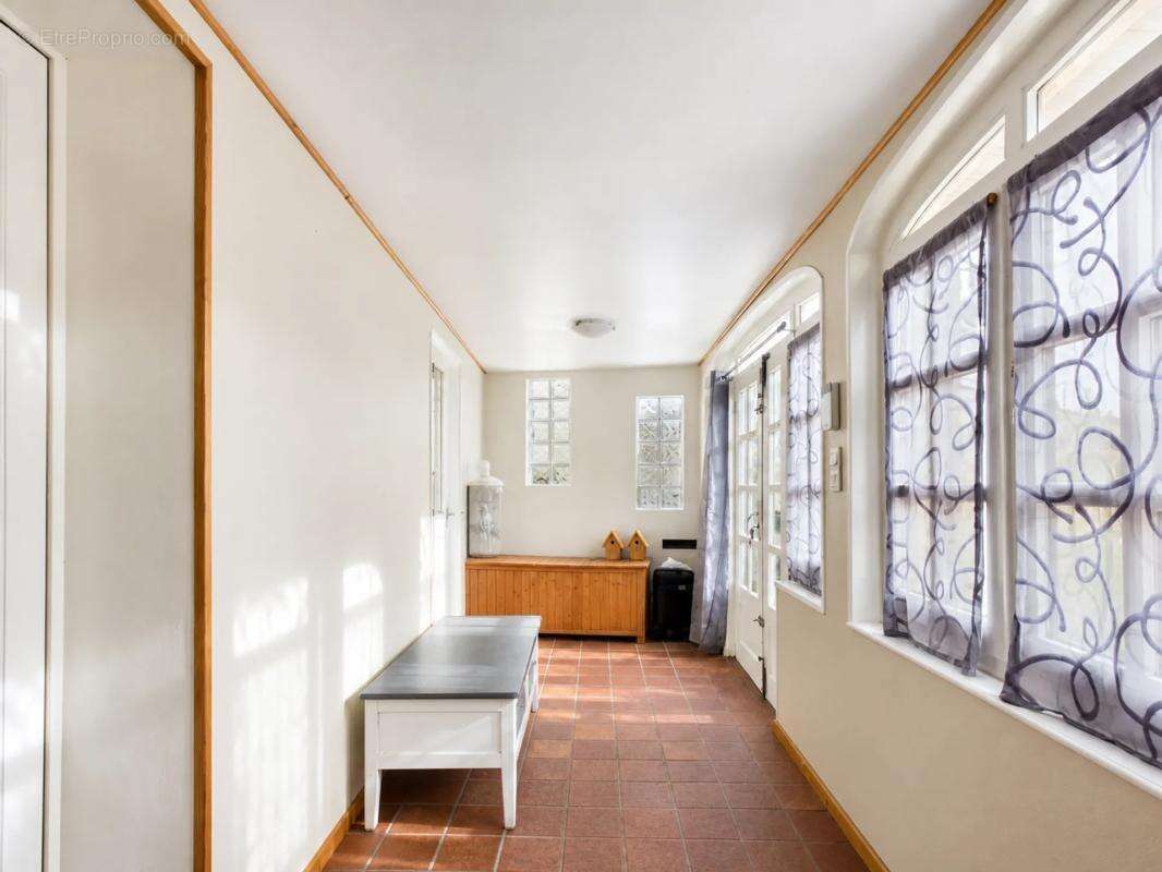 SAINT-CLAIR-DU-RHÔNE – Grande maison familiale de 165 m2 - photo 12