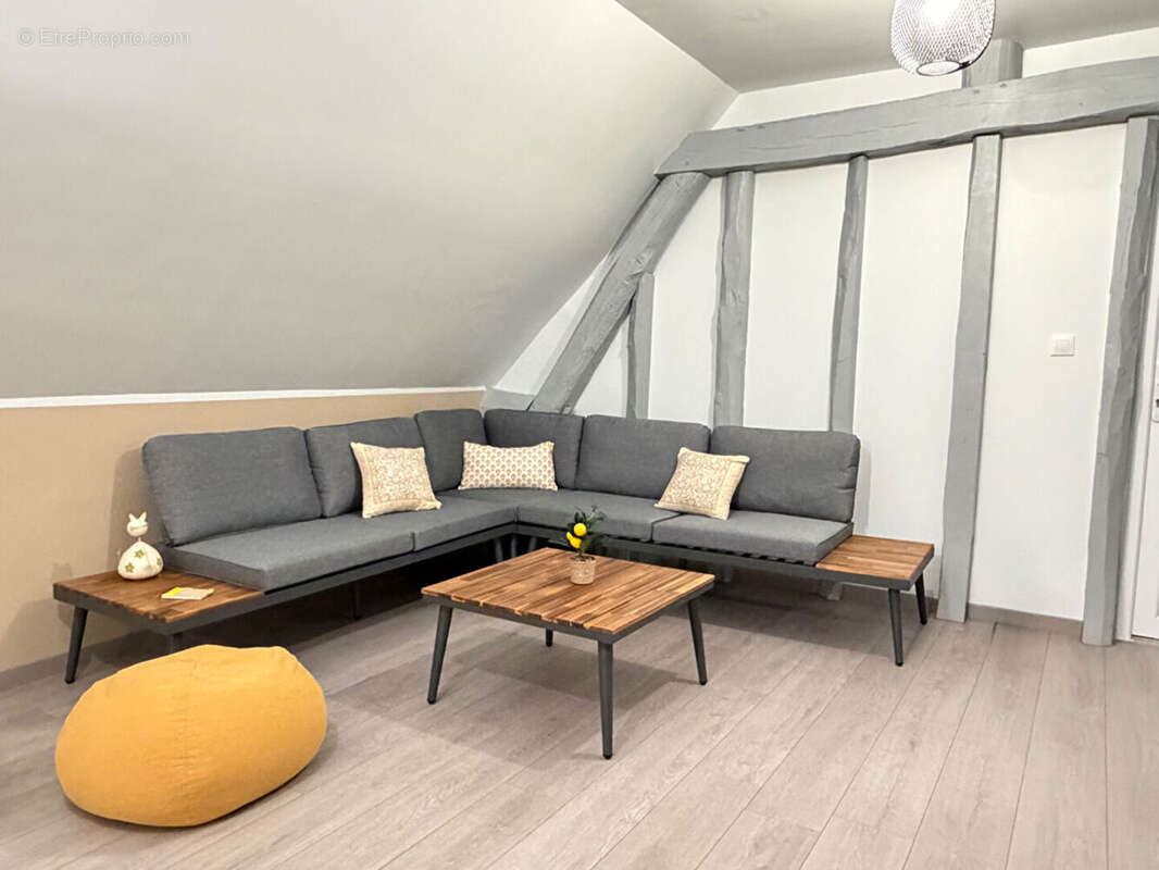 Maison à GROSSOEUVRE