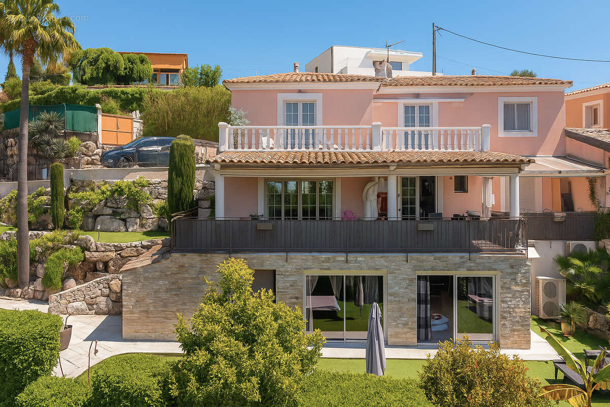 Maison à CAGNES-SUR-MER
