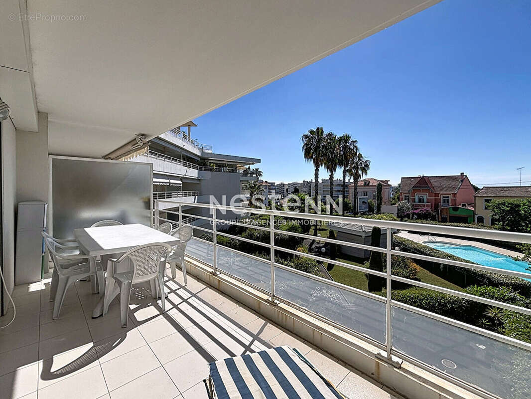 Appartement à VALLAURIS