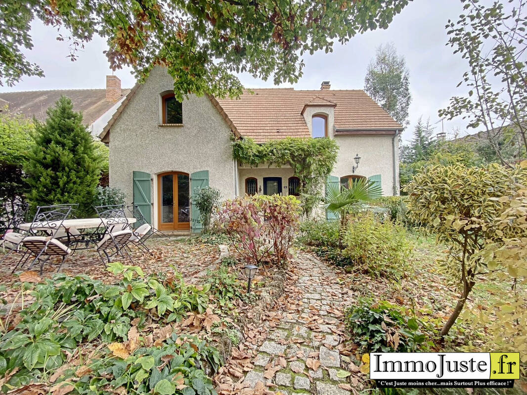 Maison à LEVIS-SAINT-NOM