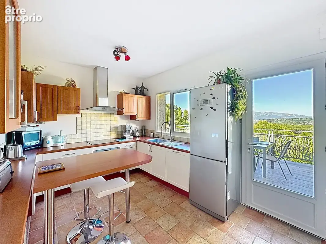 Maison 4 pièces 126 m² à vendre à Aubagne (13400) - photo 2