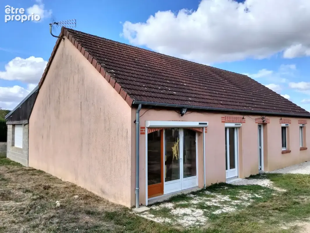 Pavillon plain-pied de 159 m2 habitables avec nombreuses dépendances - photo 2
