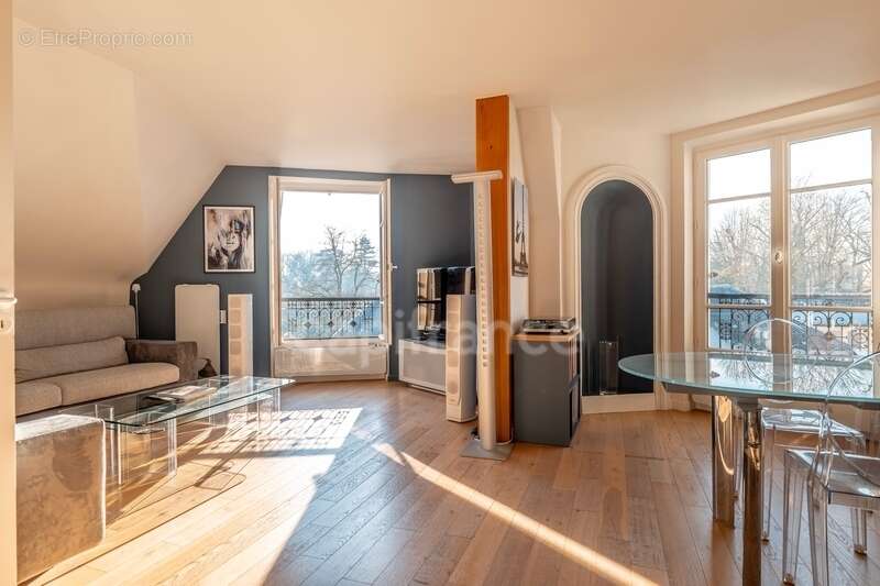 Appartement à VERSAILLES