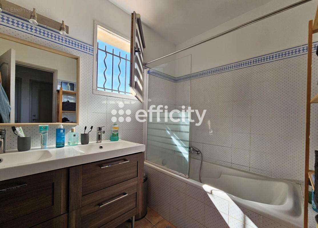 Maison 112 m² à Pertuis  - photo 15
