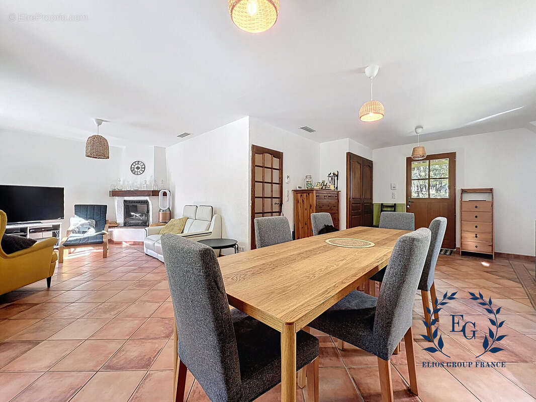 Maison à FLASSANS-SUR-ISSOLE