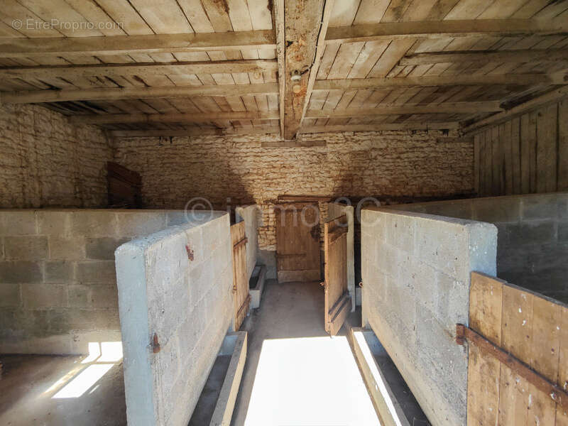 Maison à SAUZE-VAUSSAIS