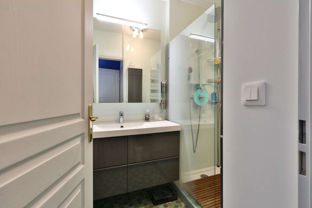 Appartement à TASSIN-LA-DEMI-LUNE