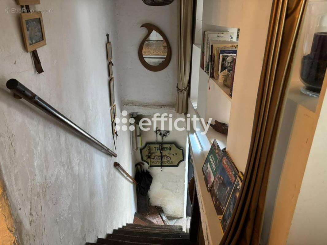 Maison à SAINT-GENIES-DE-FONTEDIT