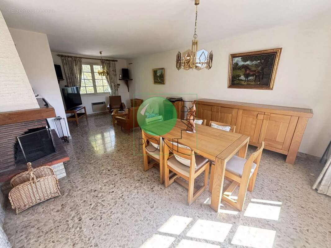 Maison à BAULNE