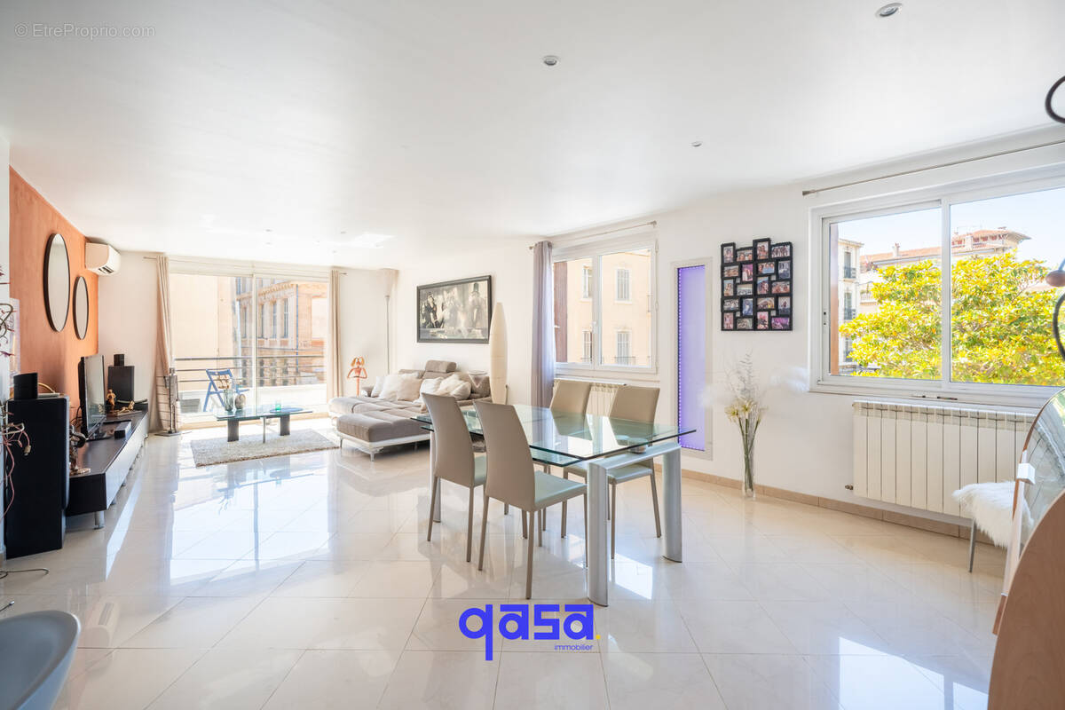 Appartement à MARSEILLE-7E