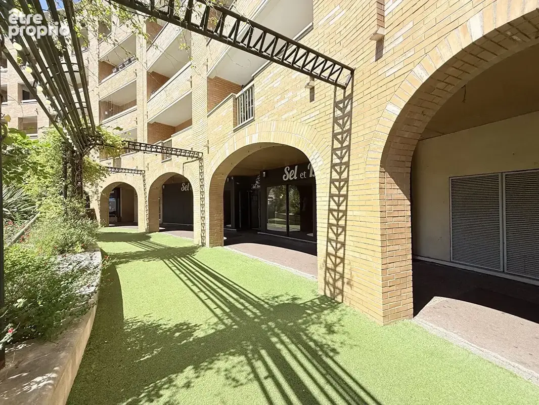Local commercial 169 m² centre ville Cachan - photo 13