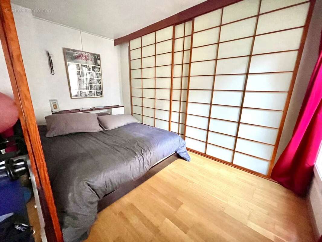 Appartement à PARIS-2E