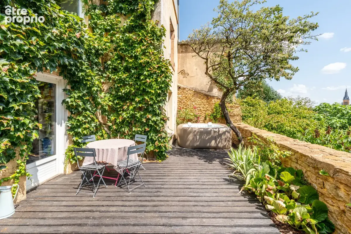 Photo Maison à Liergues au prix de 450 000€
