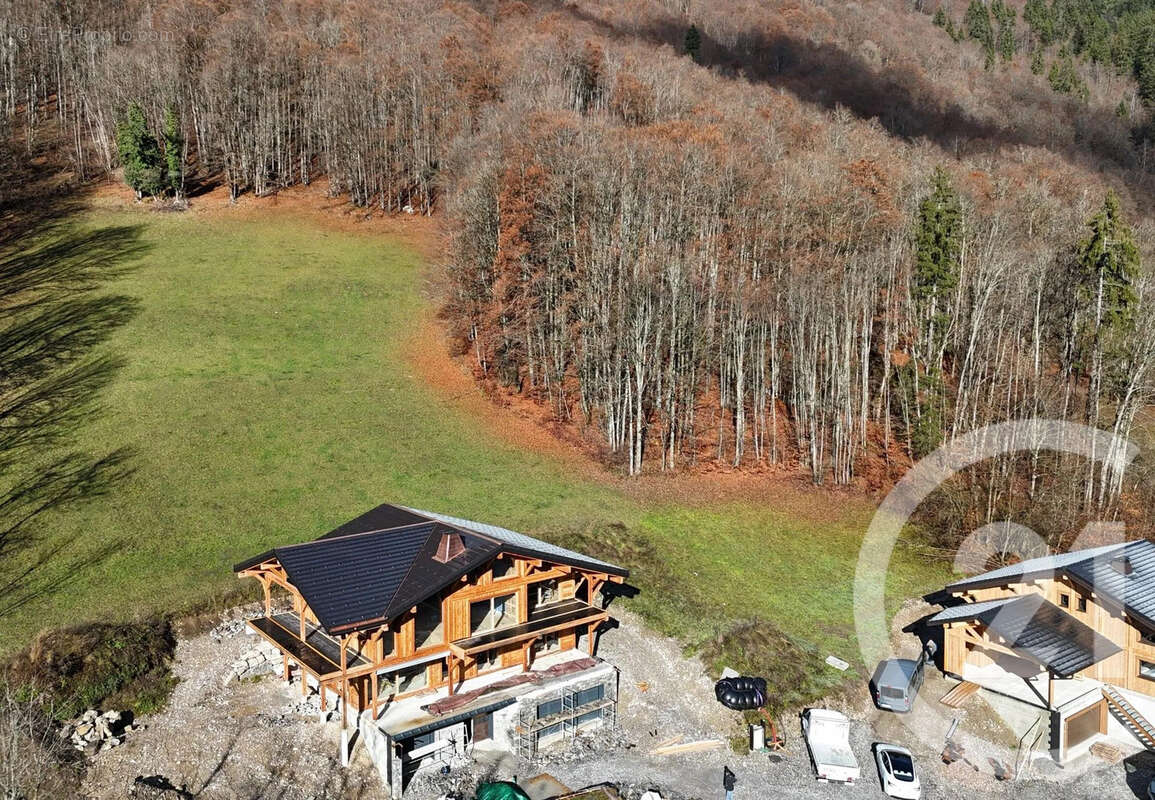 Terrain à MONTRIOND