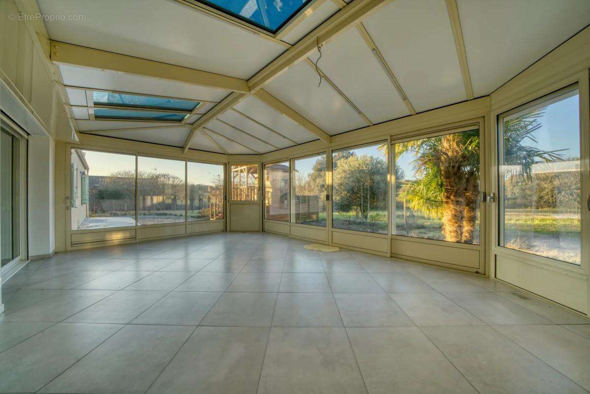 Maison à SAINT-SAVINIEN