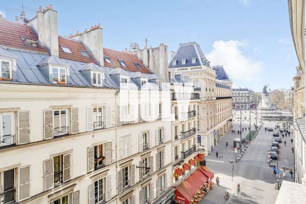 Appartement à PARIS-10E