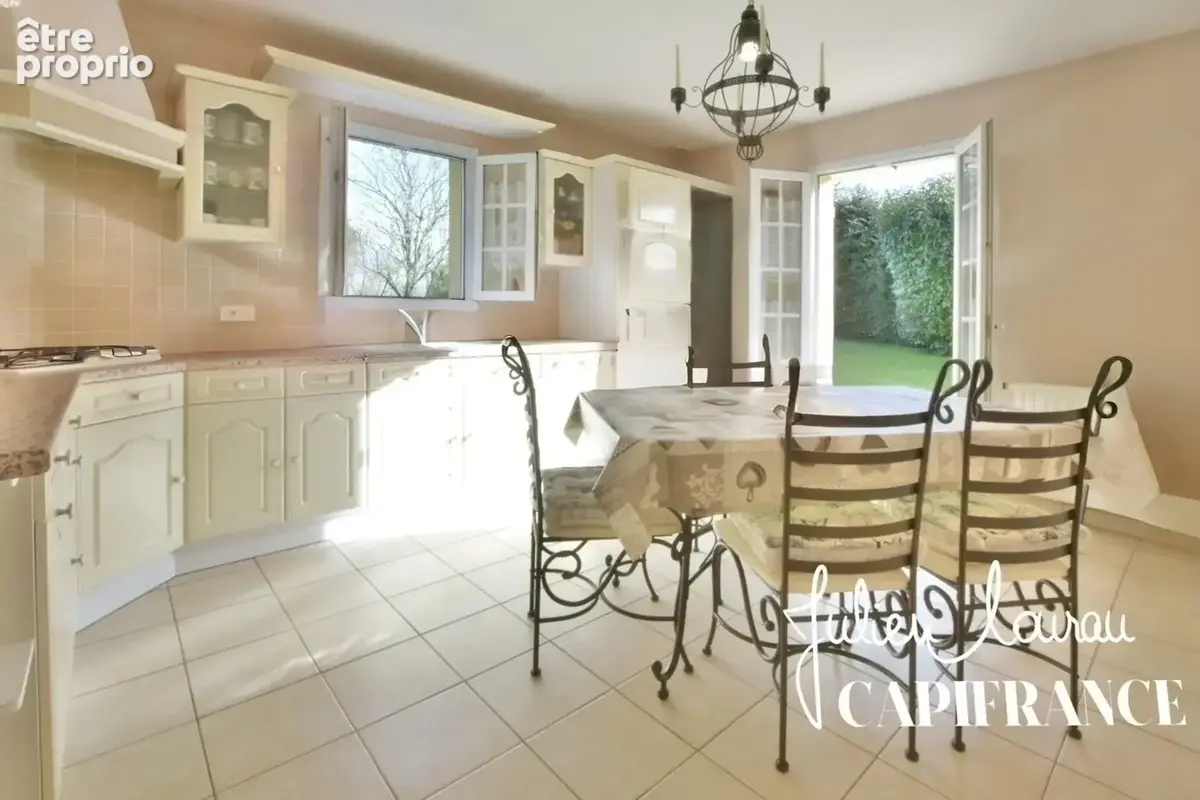 Dpt Finistère (29), à vendre TREGUNC maison P5 de 165,72 m² - Terrain de 1 400,00 m² - photo 6