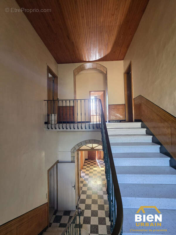 Maison 6 pièces 250 m² à vendre à Milhaud (30540) - photo 8