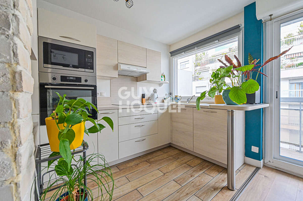 Appartement à PARIS-12E