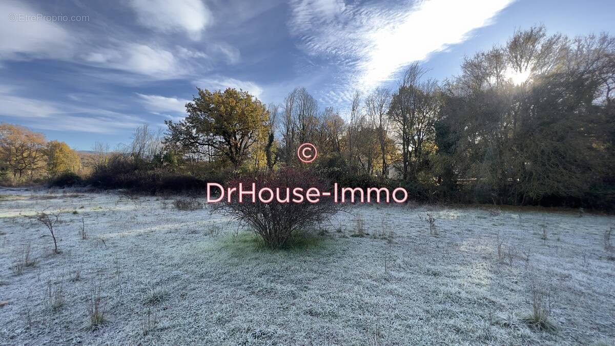 Terrain à MONTMEYAN