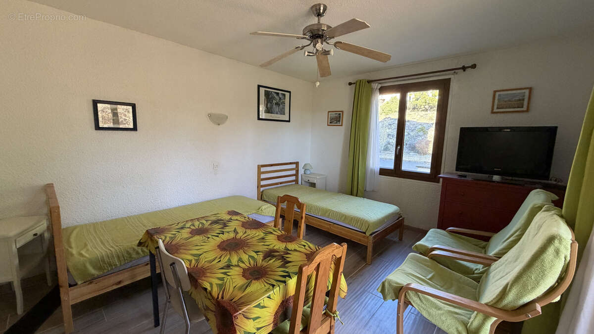 Appartement à GREOUX-LES-BAINS