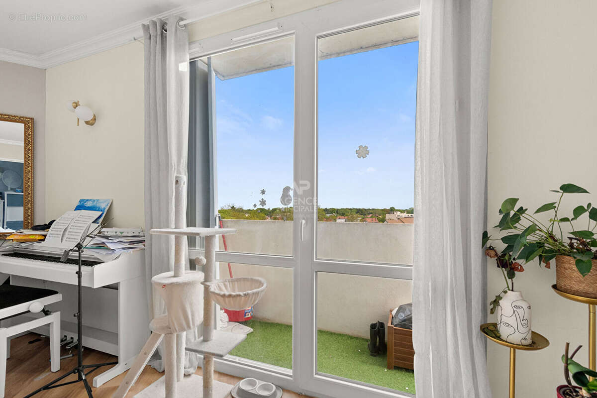 Appartement Saint Germain En Laye 3 pièces 59.23 m2 Refait à neuf - photo 4