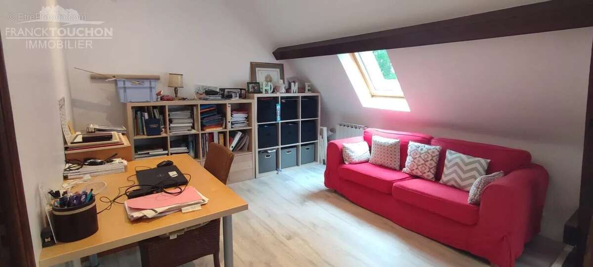 Maison à FERRIERES-EN-GATINAIS