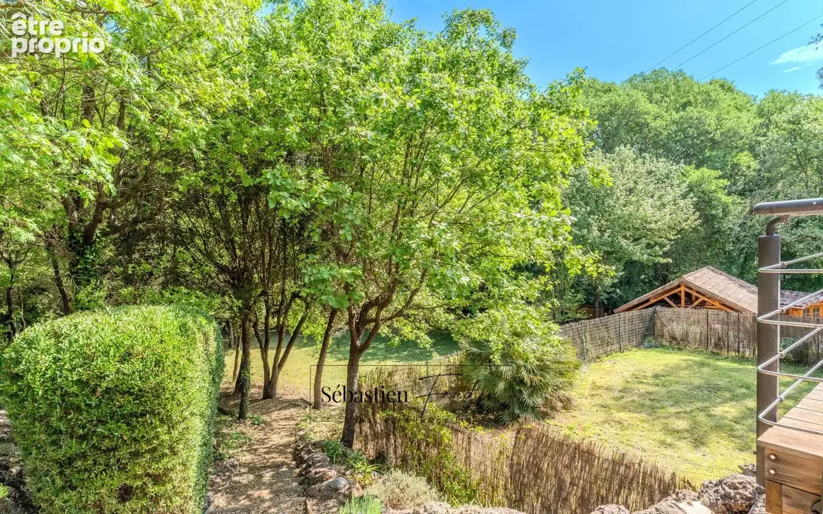 Domaine à vendre à Rousset à 15 minutes d'Aix-en-Provence - 8 000 m² - plusieurs logements - 262 m² habitables - calme absolu -  - photo 31