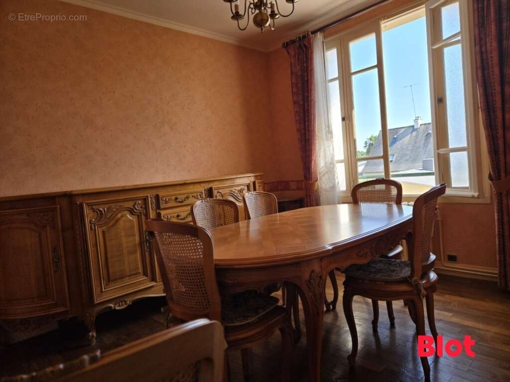 Maison 91 m² à Fougeres  - photo 3