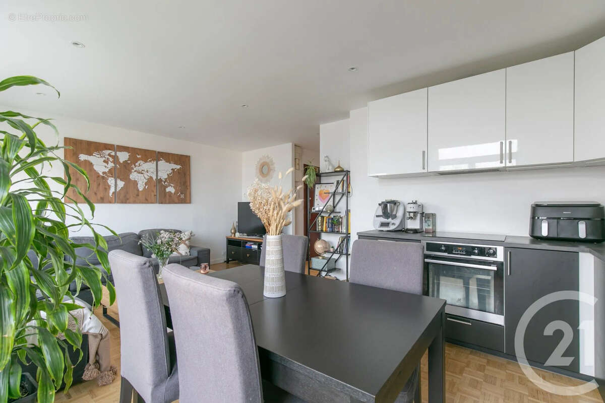 Appartement à SAINT-MAUR-DES-FOSSES
