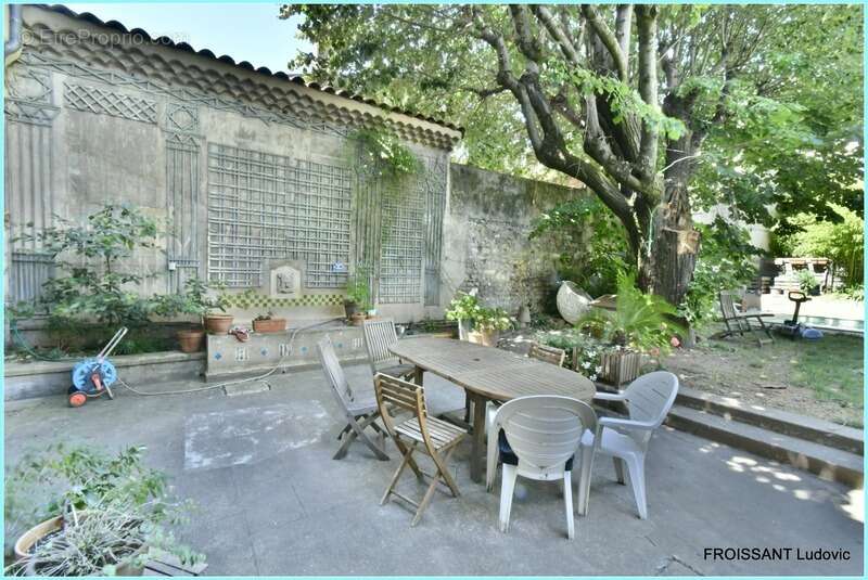 Maison de plus de 300 m² au coeur de Valence (Drôme) 9 pièces / jardin/Piscine - photo 9
