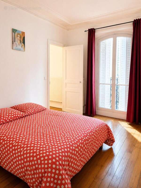 Photo 3 - Appartement à PARIS-18E