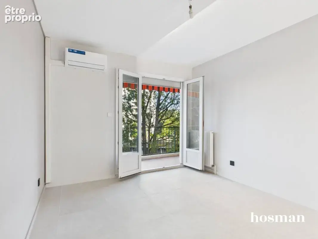 Appartement 3 pièces de 77 m² -entièrement rénové et climatisé- deux balcons- Avenue Victor Hugo, Tassin-la-Demi-Lune - photo 9
