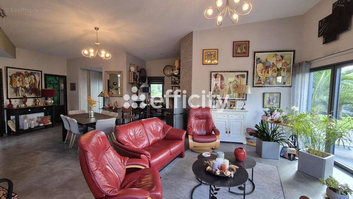 Maison à ARROMANCHES-LES-BAINS