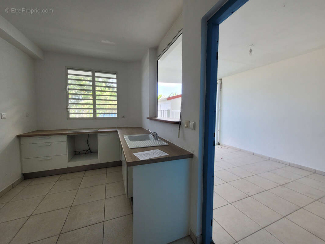 Appartement à BAIE-MAHAULT
