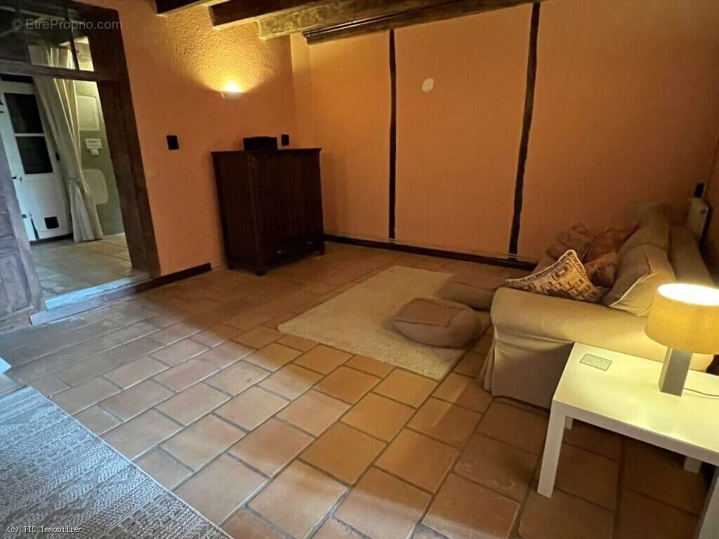 Maison à CHAMPAGNE-MOUTON