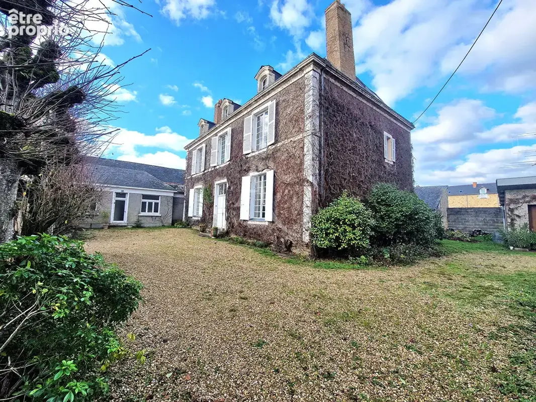maison de maître à Châteauneuf-sur-Sarthe 10 pièce(s) - photo 2