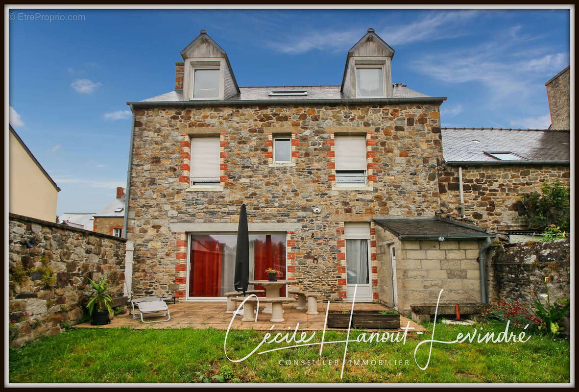 LE VIVIER SUR MER - Centre. Immeuble de rapport 3 appartements de 39 m2 / 32 m2 / 42 M2. Terrain 173 m2 - photo 12
