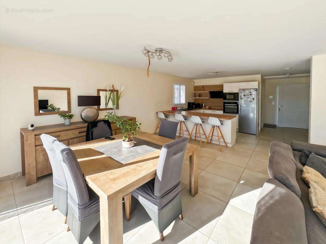 Maison à VINON-SUR-VERDON