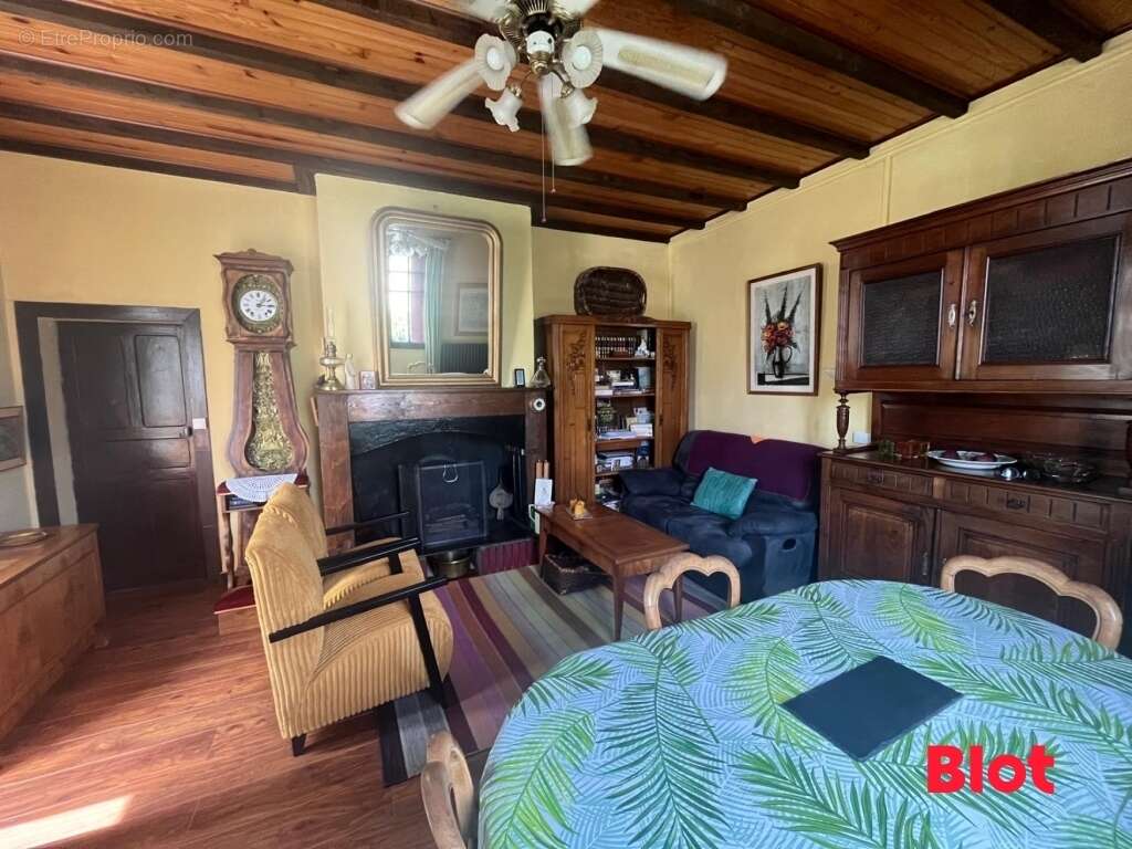 Maison 123 m² à Etrelles  - photo 2