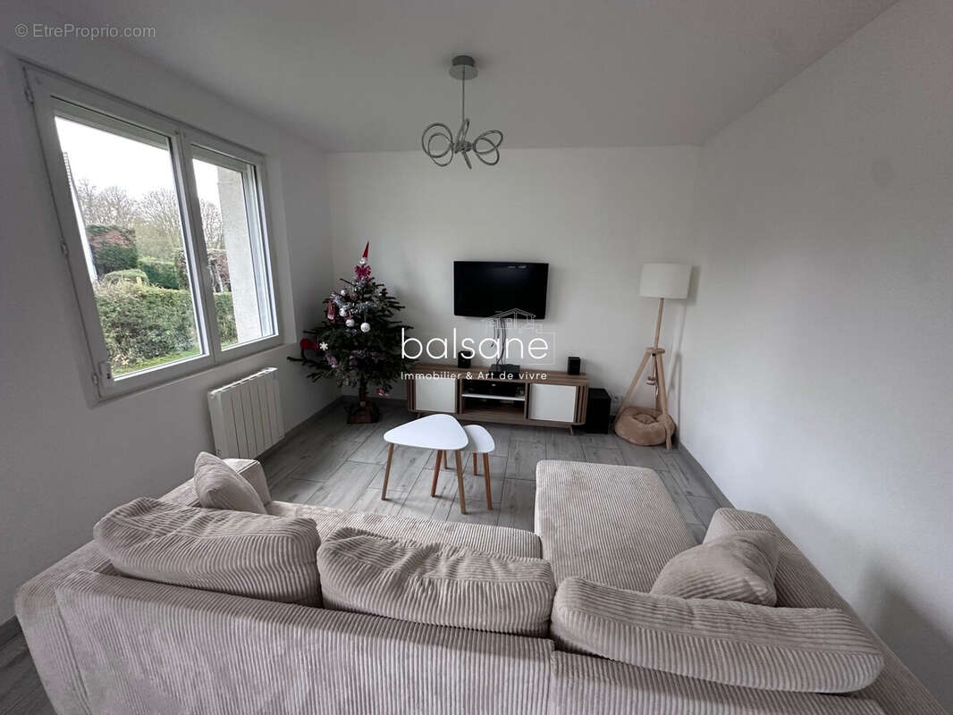 Maison à SAINT-DENIS-DES-MONTS