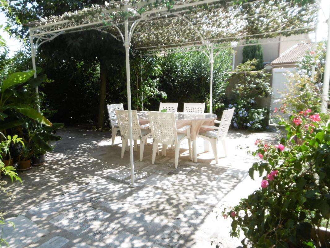 Maison à BAGNOLS-SUR-CEZE