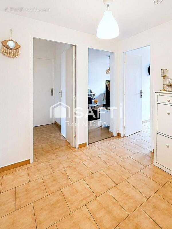 Appartement 76 m² à Marseille-3e  - photo 6