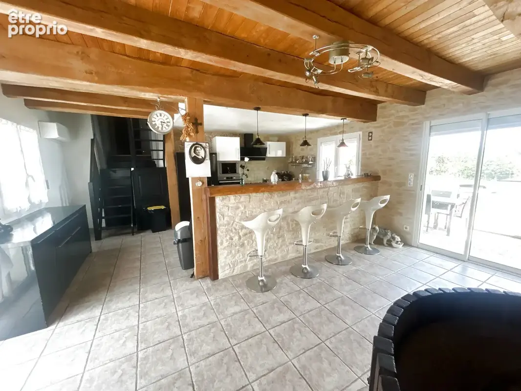 Grande maison familiale de 185 m2   À seulement 10 minutes de Périgueux est - photo 8