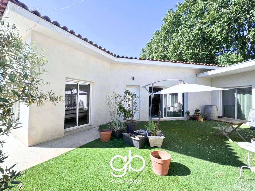 Villa contemporaine 150 m2 avec piscine, pool house - Saint-Drézéry - photo 3